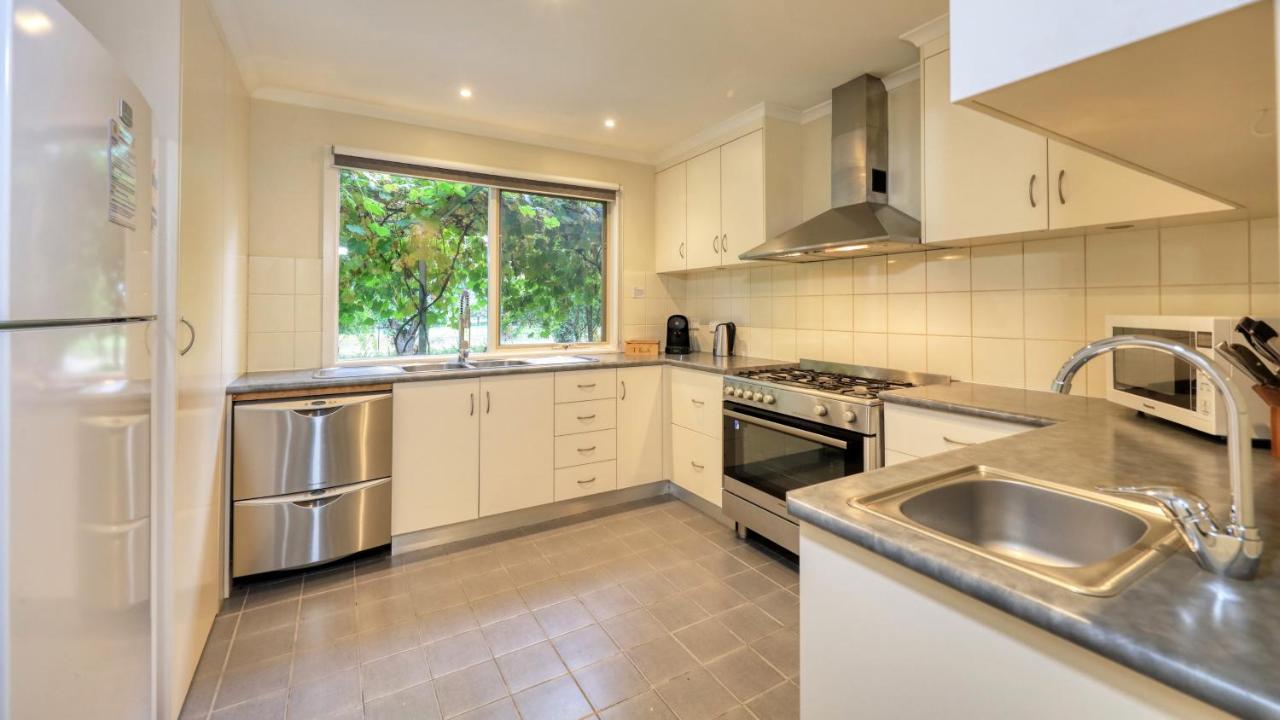 Beechworth Cedar Cottages Dış mekan fotoğraf